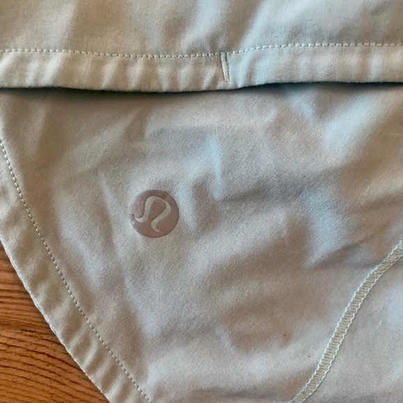 Lululemon Tonic Sea Size 4 Speed Shorts 2.5 inch - Picture 3 of 6